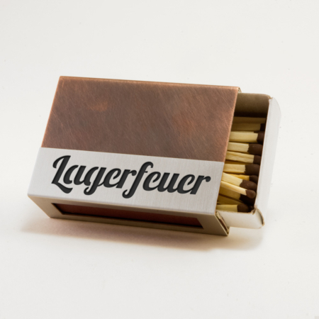 Streichholzschachtel - Huelle "Lagerfeuer" aus Kupfer und Edelstahl mit schwarzer Schrift