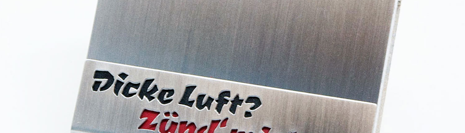 Streichholzschachtel mit Spruch "Dicke Luft? Zünd’ mich an!"