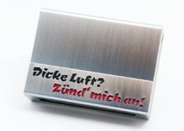 Streichholzschachtel mit Spruch "Dicke Luft? Zünd’ mich an!"