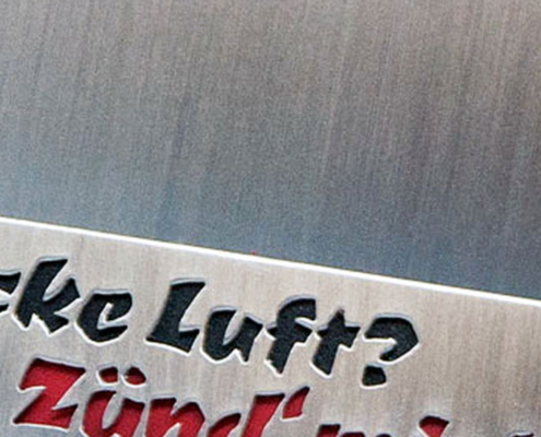 Streichholzschachtel mit Spruch "Dicke Luft? Zünd’ mich an!"