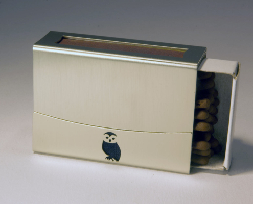 Streichholzschachtel-Hülle aus Edelstahl mit individualisiertem Motiv