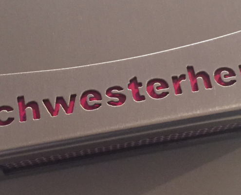 Streichholzhülle mit dem Wort "Schwesterherz"